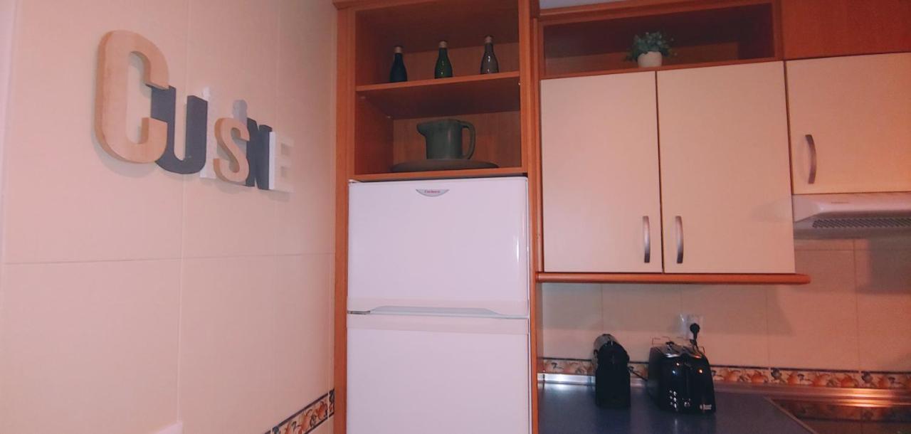 Friends&Family Apartment เอซกาไรย์ ภายนอก รูปภาพ