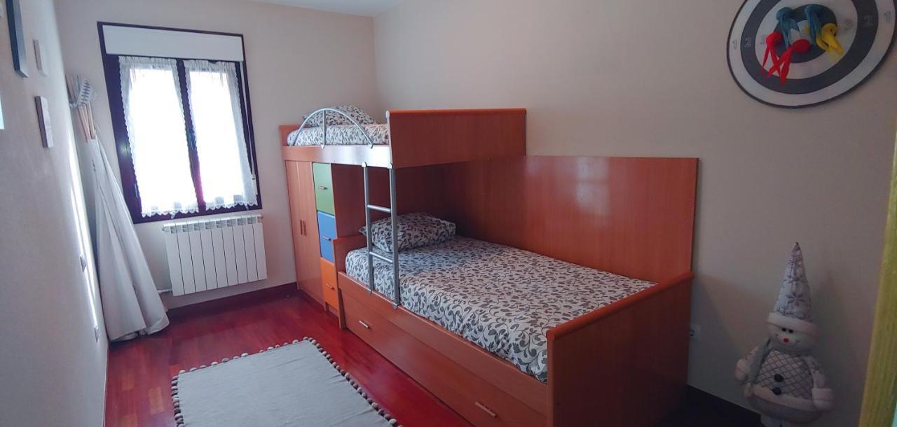 Friends&Family Apartment เอซกาไรย์ ภายนอก รูปภาพ