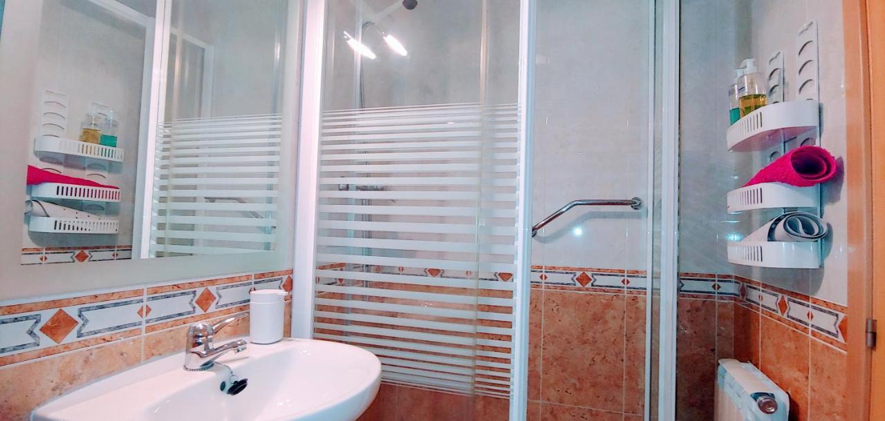 Friends&Family Apartment เอซกาไรย์ ภายนอก รูปภาพ