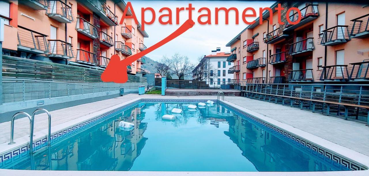 Friends&Family Apartment เอซกาไรย์ ภายนอก รูปภาพ